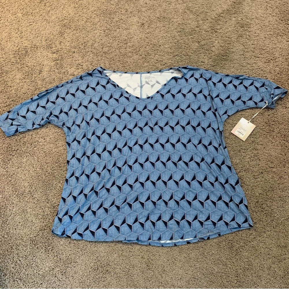 NWT A:Glow Maternity Cold Shoulder Top Medium